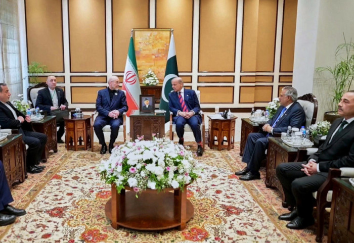 Pakistani sheh mundësi për bisedime të avancuara SHBA-Iran, Araghchi pritet sonte në Islamabad