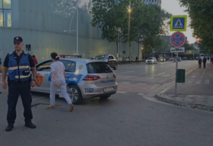 Alarm për bombë në një qendër tregtare në Tiranë