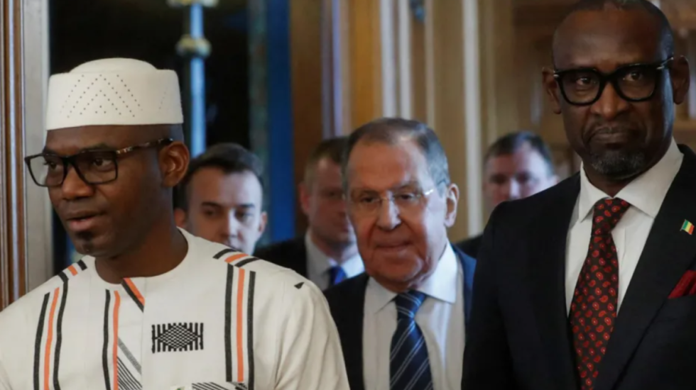 Vritet ministri i Mbrojtjes në Mali, i çojnë kamionin e mbushur me tritol te shtëpia