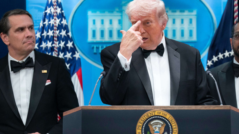 Shtëpia e Bardhë drejt vendimeve ekstreme, Trump me antiplumb në paraqitjet e ardhshme publike