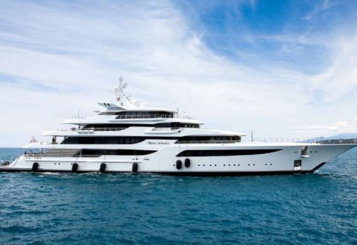 Pallati lundrues që vlen 200 mln dollarë, del në ankand superjahti i sekuestruar i oligarkut rus