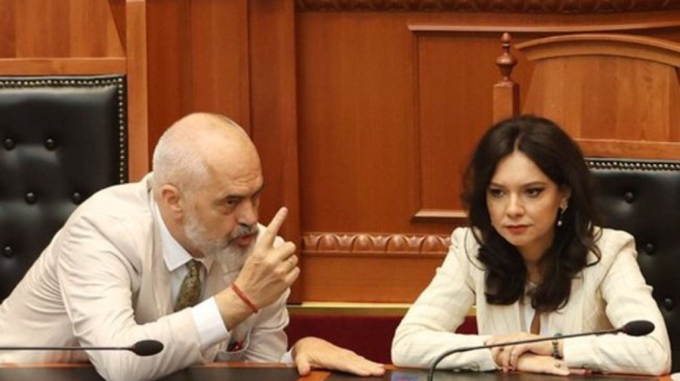 “Je me ne, ose përballë nesh”, debate në Grupin e PS, Rama e paralajmëron Spiropalin për përjashtim