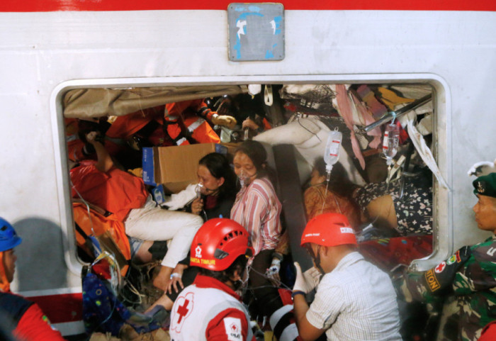 Përplasen trenat në Indonezi, 14 të vdekur dhe 84 të plagosur