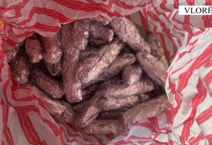 Shiste drogë për turistët në plazhet e jugut, kapet shpërndarësi nga Lushnja