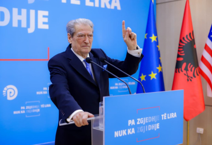 “Lironi menjëherë Ilir Metën”, Berisha: Po trajtohet në mënyrë çnjerëzore