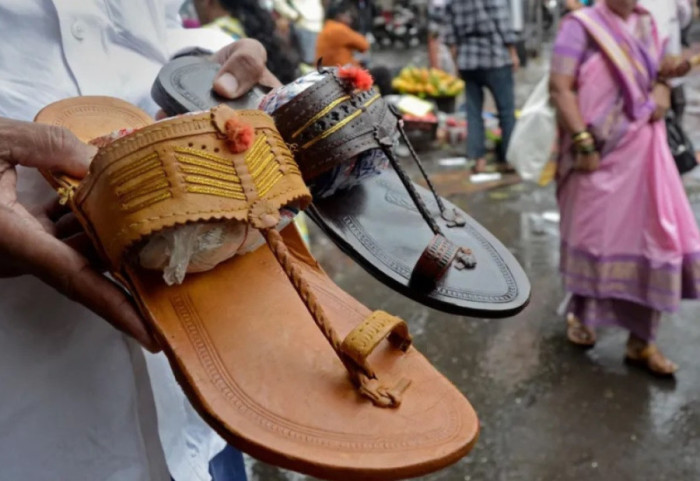 U akuzua për përvetësim kulturor, Prada lançon sandalet Made in India