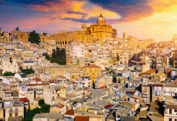 Shtëpitë 1 euro në Alpet italiane shkaktojnë “boom” kërkesash, por jo gjithçka është aq e lehtë