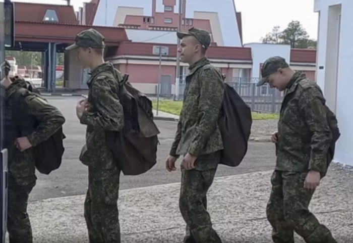 I mashtronin me kontrata pune, qytetarët nga Peruja përfundonin në frontin e luftës Rusi-Ukrainë