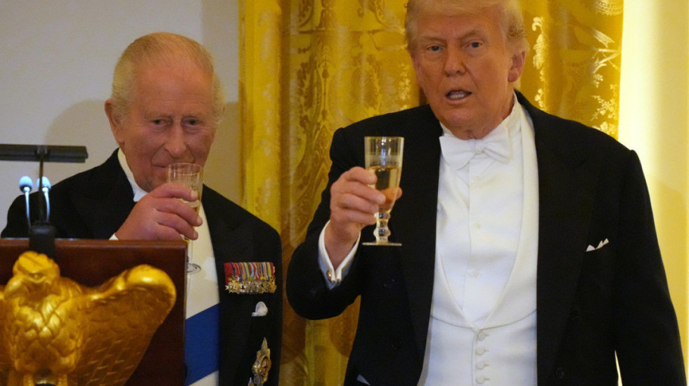 “Mami im vdiste për ty”, Trump ve në siklet Mbretin Çarls: Më thoshte shih sa i mirë është