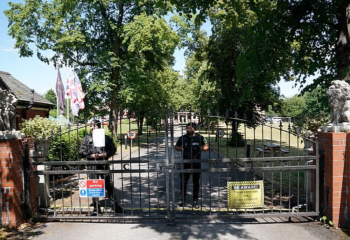 Skllavëri dhe martesa të detyruara, policia britanike bastis sektin islamik në ish-jetimore