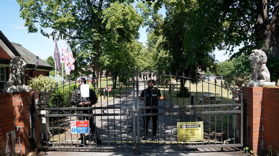 Skllavëri dhe martesa të detyruara, policia britanike bastis sektin islamik në ish-jetimore