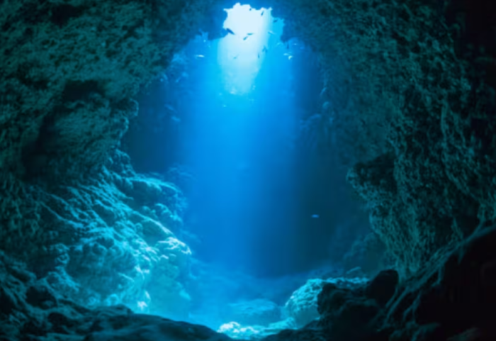 Kina zbulon materialin revolucionar që “noton” në ujë dhe pastron ndotjen radioaktive