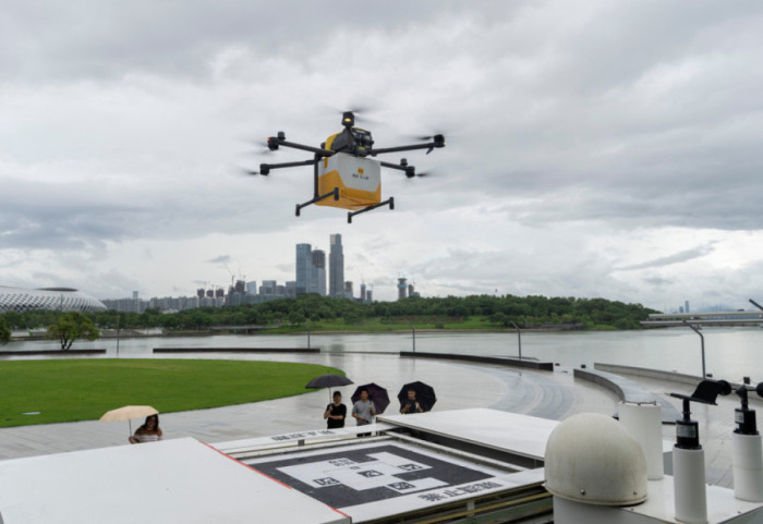 Kina ndalon përdorimin e dronëve në kryeqytet