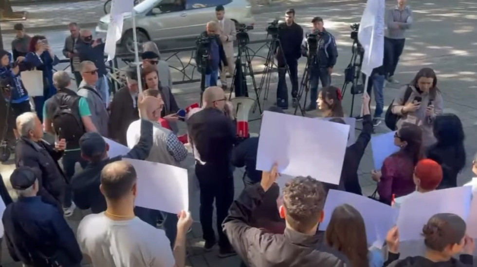 1 Maji, protestë në Tiranë për të drejtat në punë