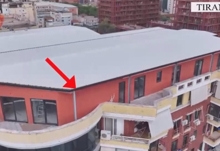 VIDEO- Ndërton pa leje një kat mbi tarracën e pallatit, arrestohet 57-vjeçari