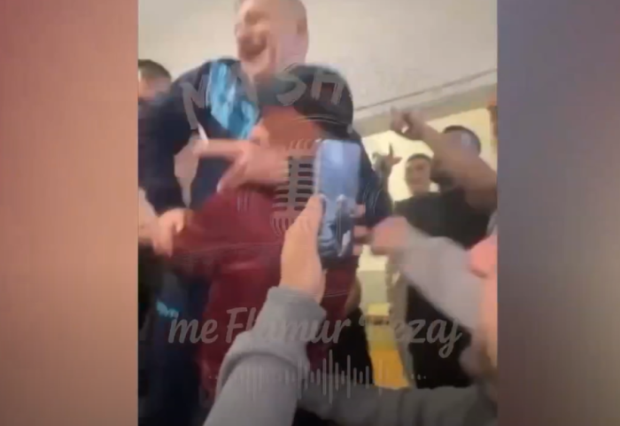 VIDEO/ Me telefona në duar, alkool dhe muzikë, festë në burgun e Durrësit, reagon Drejtoria e Burgjeve