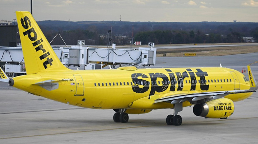 Kompania ajrore Spirit Airlines pezullon fluturimet, nis procesin e mbylljes pas krizës së karburantit