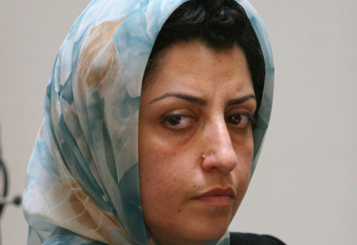 Familja e laureates iraniane të Nobelit kërkon transferimin në spitalin e Teheranit