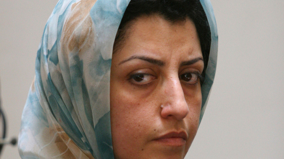 Familja e laureates iraniane të Nobelit kërkon transferimin në spitalin e Teheranit