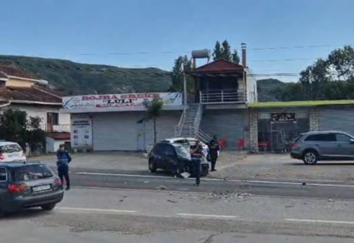 Përgjaket sërish “Rruga e Vdekjes”, 3 të plagosur në aksident në aksin Elbasan-Peqin