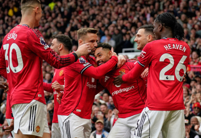 Dramë në Old Trafford, United siguron Champions duke mposhtur Liverpool