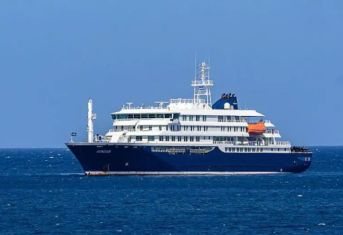 Virusi i rrallë shpërthen në anijen turistike në mes të Oqeanit Atlantik