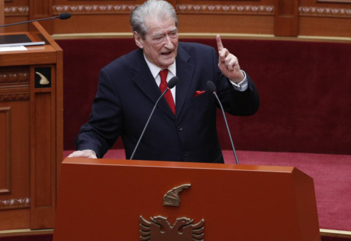 “Rama po përgatitet për ekzil”, Berisha: Po studion Craxi-n si të largohet, do e gjejmë edhe në Hënë