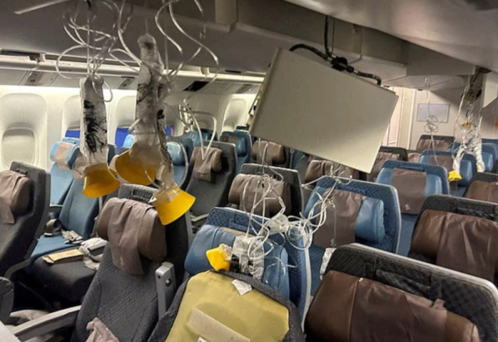 Avioni humbi 54 metra lartësi në 4 sekonda, një pasagjerë vdiq dhe mbi 100 u plagosën, kompania shkon në gjykatë