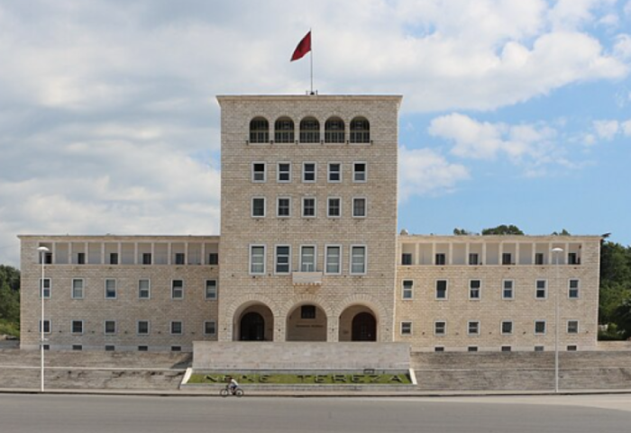 UNESCO: Studentët shqiptarë kryesojnë rajonin për studime jashtë vendit