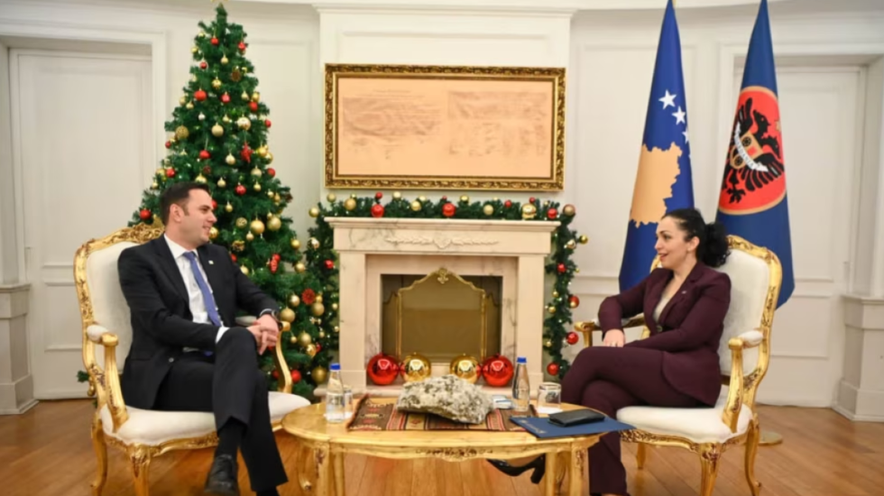 Lidhja Demokratike e Kosovës zyrtarizon aleancën me Vjosa Osmani, do jetë kandidate për presidente