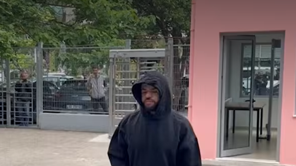 Noizy dhe babai i tij në GJKKO, dëshmojnë në procesin ndaj Laert Haxhiut