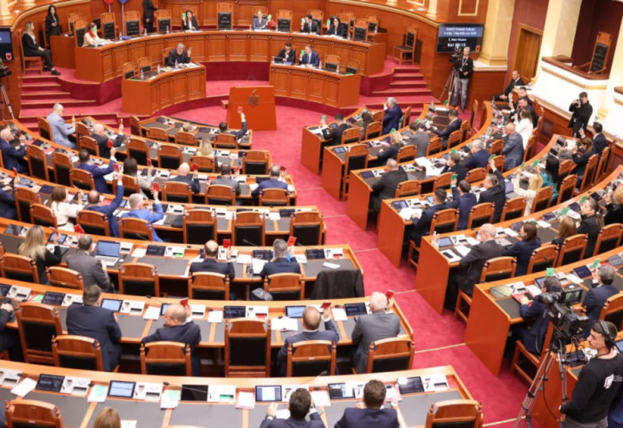 Raporti i PE ndez Kuvendin, rrëzohet kërkesa e PD për debat urgjent, Bardhi: Integrimi nuk bëhet pa opozitën
