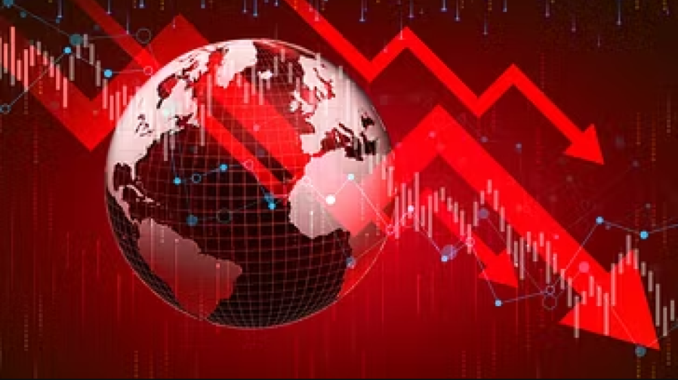 Bota është e zhytur në borxh, debiti global arrin shifrën rekord prej 353 mijë miliardë dollarë