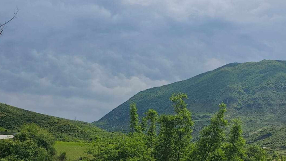 E premte me diell, temperaturat deri në 29 gradë celsius