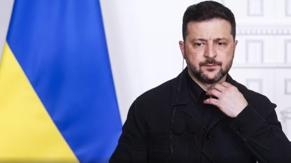 “Rusët nuk respektojnë as armëpushimin simbolik”, Zelensky: Kundërpërgjigjemi me të njëjtën monedhë