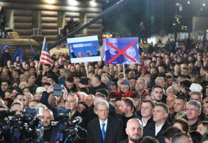 PD ndryshon skenarin e protestës: Nuk ka podium dhe fjalime, nis direkt marshimin në kryeqytet