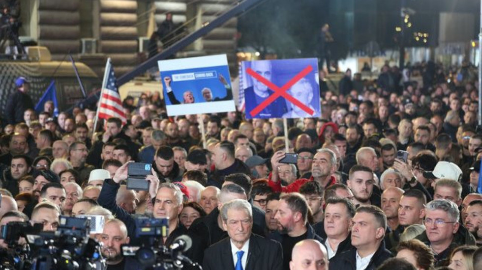 PD ndryshon skenarin e protestës: Nuk ka podium dhe fjalime, nis direkt marshimin në kryeqytet