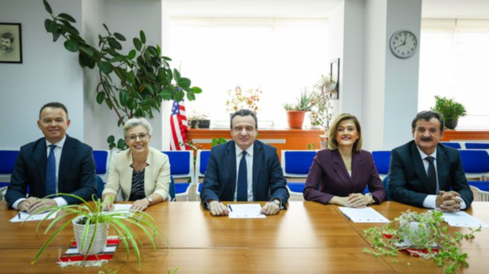 Zgjedhjet në Kosovë, Vetëvendosja e Kurtit zyrtarizon koalicionin