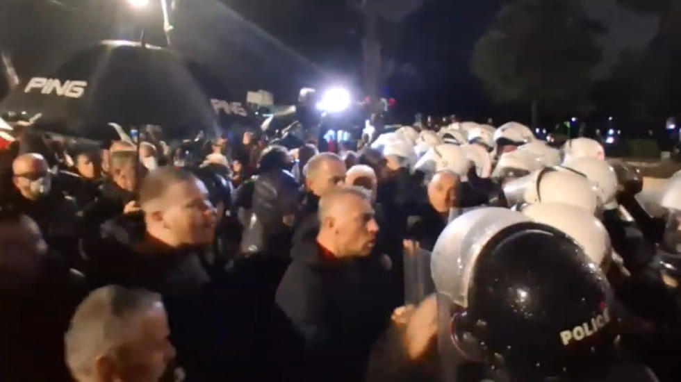 “Kujdes se do të zbulohet fytyra një ditë”, deputeti Nallbati përplaset me FNSH