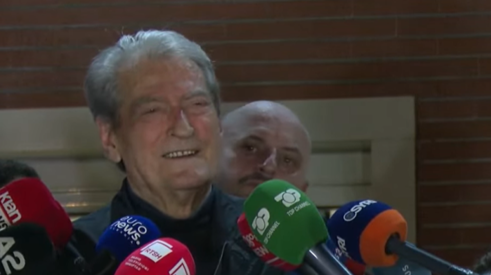 “Ja vdekje, ja liri, ne do të fitojmë”, Berisha: Nuk ndalemi pa çuar Ballukun në burg