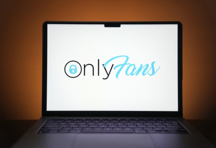 Themeluesi ndërroi jetë, një grua merr drejtimin e OnlyFans