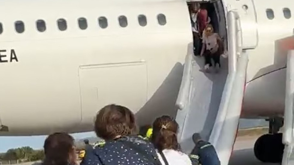 Panik në fluturimin Athinë-Mynih, avioni bën ulje emergjente në kryeqytetin grek