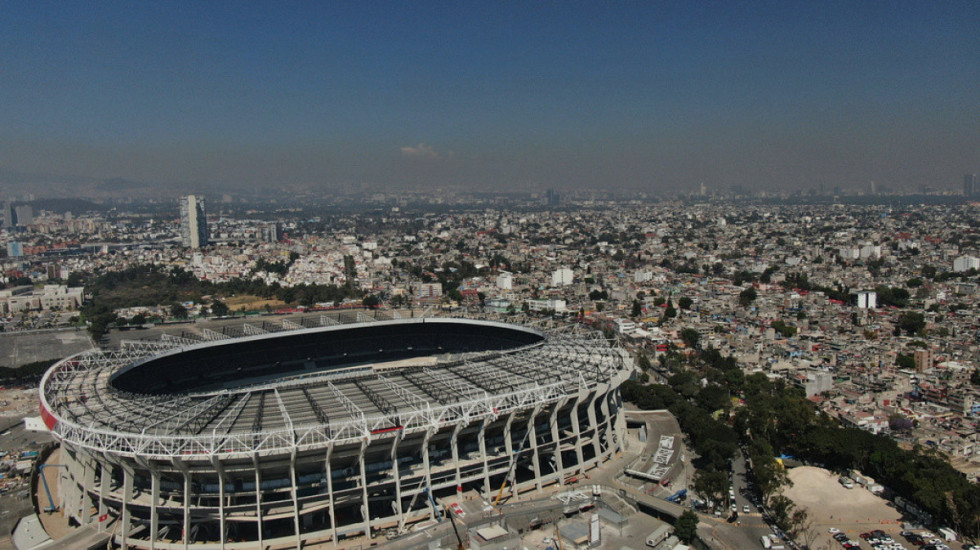 Alarm për stadiumin e ndeshjes hapëse të Botërorit 2026: “Azteca” po fundoset, NASA po monitoron situatën