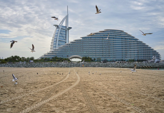 Dubai hap plazhin e parë vetëm për gra