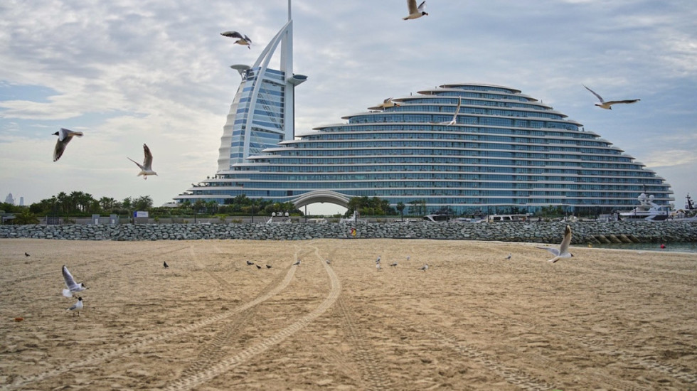 Dubai hap plazhin e parë vetëm për gra