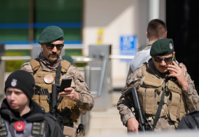 Operacion i madh në Turqi, mbi 300 persona arrestohen për lidhje me ISIS