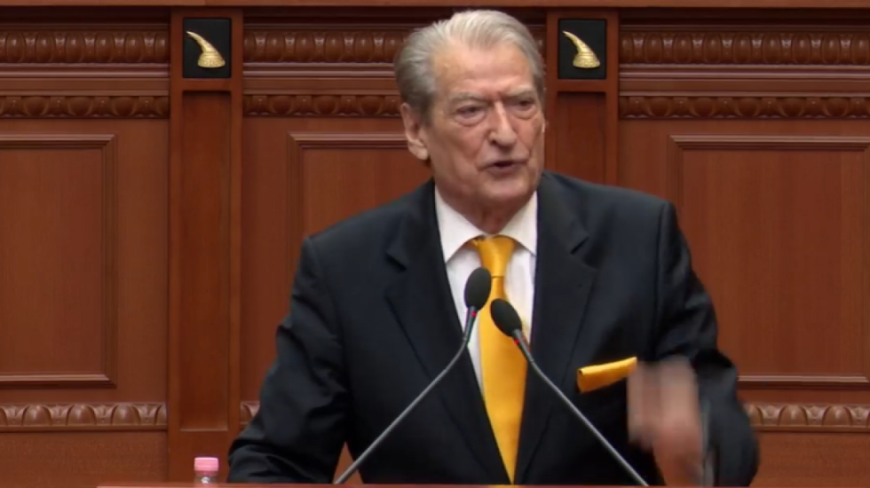 Berisha sulmon qeverinë për raportin për integrimin: Është mashtrim nga fillimi deri në fund
