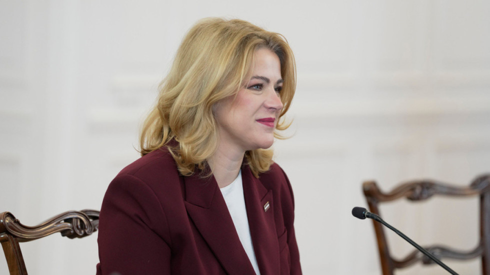 Dronët që rrëzuan qeverinë, jep dorëheqjen kryeministrja letoneze