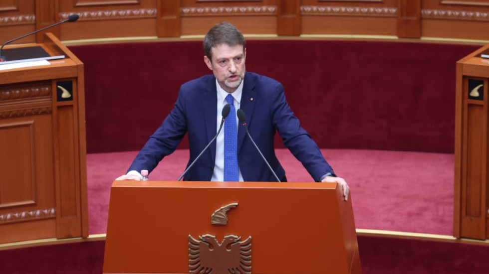 Përplasje në Kuvend për integrimin, socialistët: BE-ja nuk është më ëndërr, Brukseli mirëpret Shqipërinë