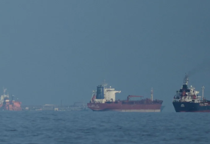 “Mrekullia logjistike” e sauditëve, flota me 3.500 kamionëve anashkalon bllokadën e Hormuzit
